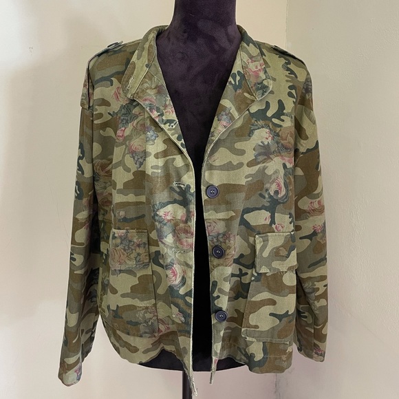 umgee camo jacket
